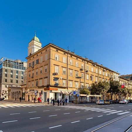 Deluxe Apartments & Rooms "In The Center" Rijeka Eksteriør billede